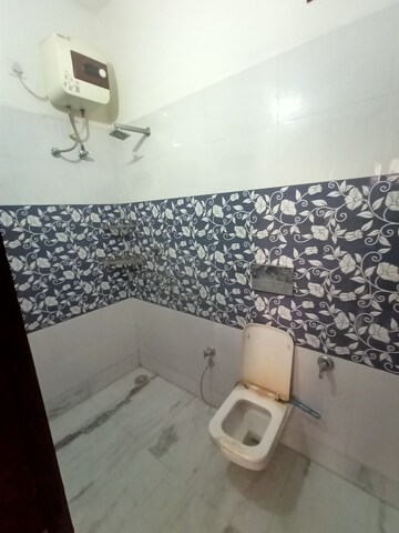 Bathroom in 2 BHK Independent House at Sector 17 – for Rent