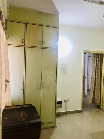 Room in 3 BHK Apartment at Tharpakhna – for Rent