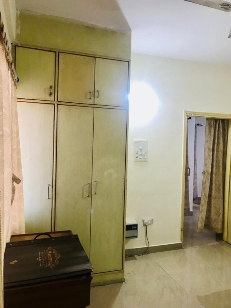 Room, tharpakhna 3 Bedroom 1500 Sq.Ft. Apartment In Tharpakhna Ranchi 9021246