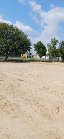 Plot For Sale in Dheeraj Nagar
