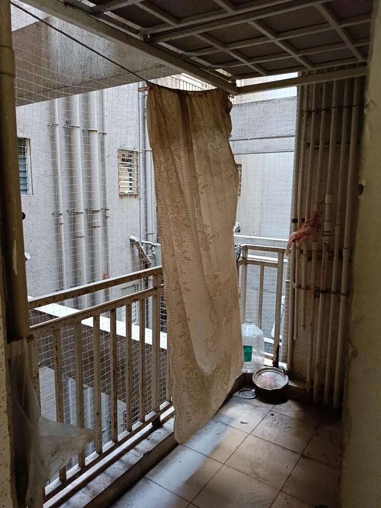 Balcony, kakad-paradise-phase-1 2 Bedroom 950 Sq.Ft. Apartment In Mira Road Thane 9021337