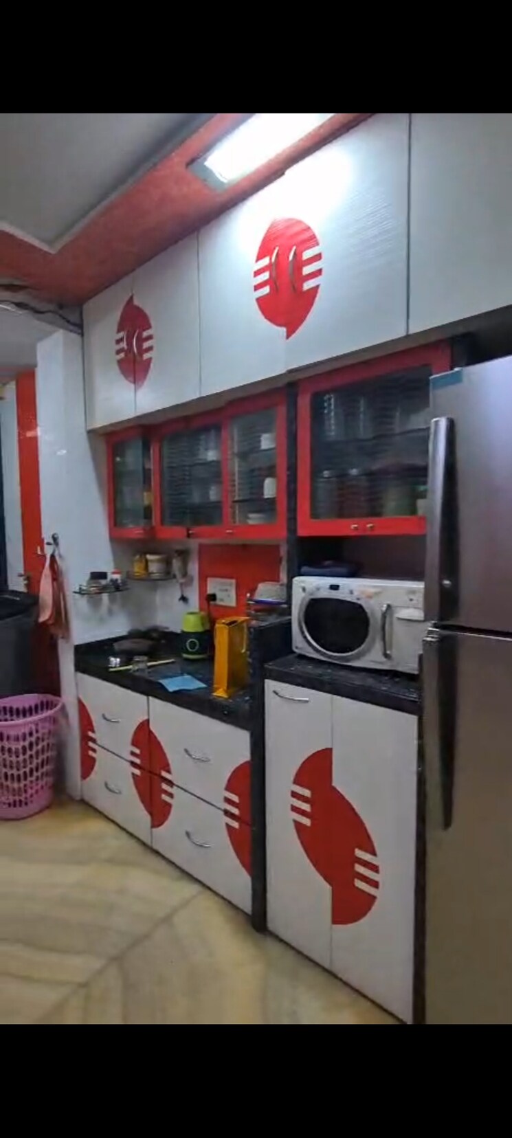 Kitchen, gujarati-society 2 Bedroom 750 Sq.Ft. Apartment In Vile Parle East Mumbai 9021389