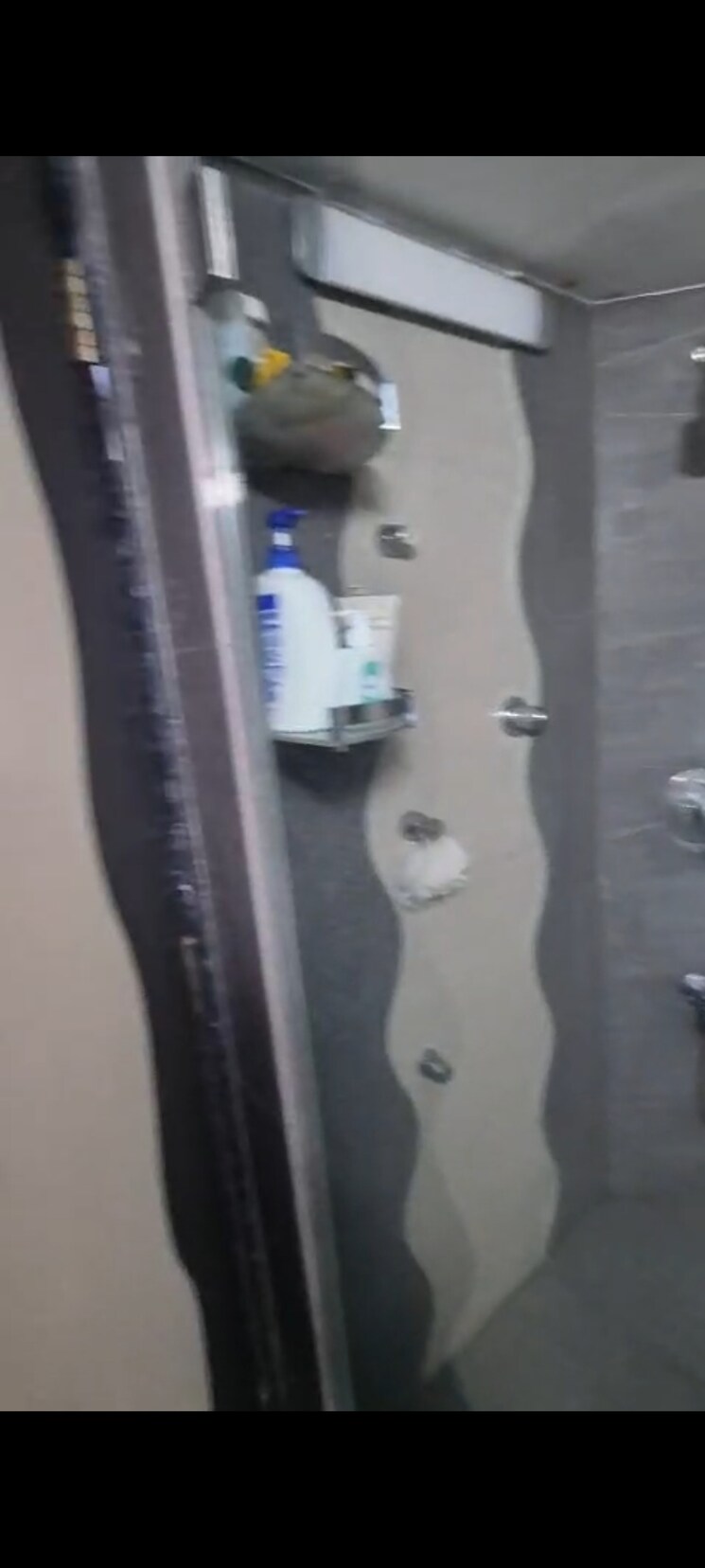 Bathroom, gujarati-society 2 Bedroom 750 Sq.Ft. Apartment In Vile Parle East Mumbai 9021389