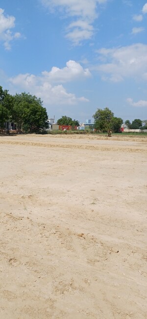  Plot For Sale in Dheeraj Nagar