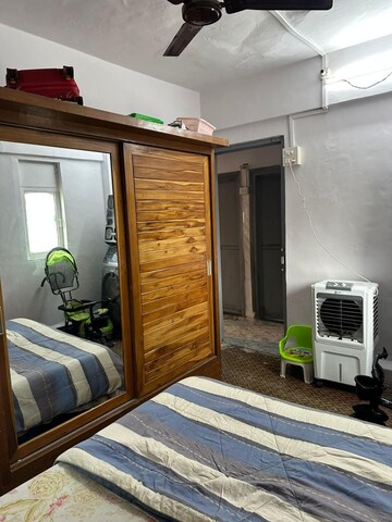 Bedroom in 2 BHK Apartment at Andheri West – for Rent