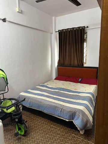 Bedroom in 2 BHK Apartment at Andheri West – for Rent