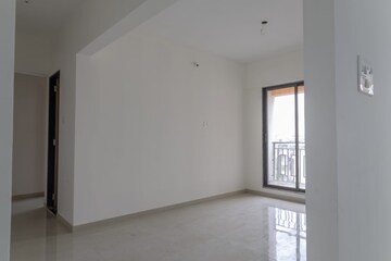 Room in 3 BHK Apartment at Gokhale Road – for Sale
