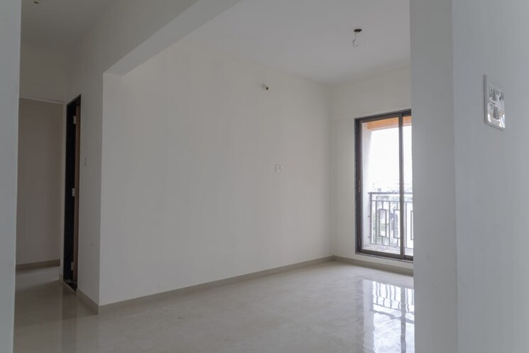 Room, gokhale road 3 Bedroom 1002 Sq.Ft. Apartment In Gokhale Road Thane 9021408