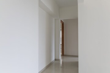 Room in 3 BHK Apartment at Gokhale Road – for Sale