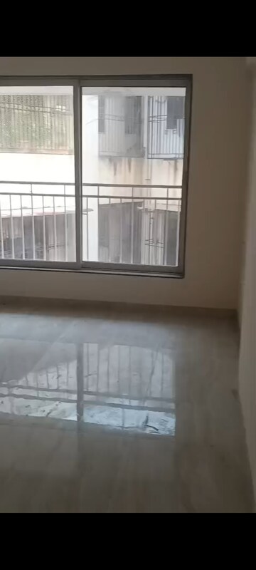 Room in 1 BHK Apartment at Shah Touchwood, Vile Parle East – for Rent