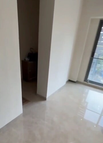 Room in 2 BHK Apartment at Khar West – for Sale