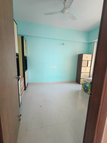 Room in 1 BHK Apartment at Dattani Park 7A, Kandivali East – for Rent