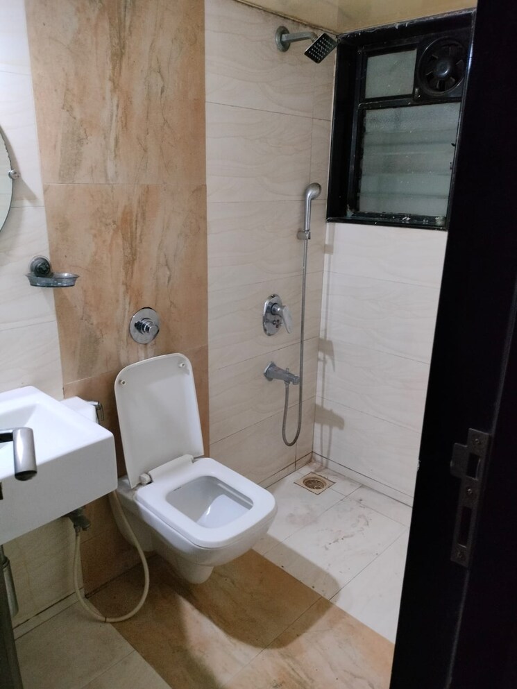 Bathroom, shivraise-apartment 1 Bedroom 430 Sq.Ft. Apartment In Kandivali East Mumbai 9021511