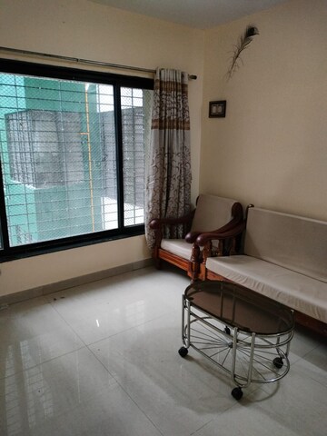 Room in 1 BHK Apartment at Shivraise Apartment, Kandivali East – for Rent