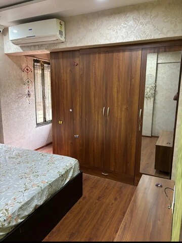 Bedroom in 2 BHK Apartment at Andheri West – for Rent