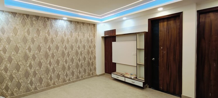 Room, shivalik colony 3 Bedroom 1800 Sq.Ft. Builder Floor In Shivalik Colony Delhi 9021489
