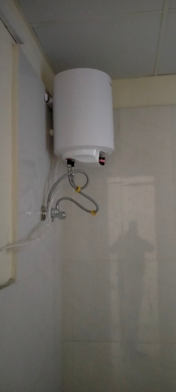 Bathroom, suncity-avenue-76 2 Bedroom 735 Sq.Ft. Apartment In Sector 76 Gurgaon 9021552