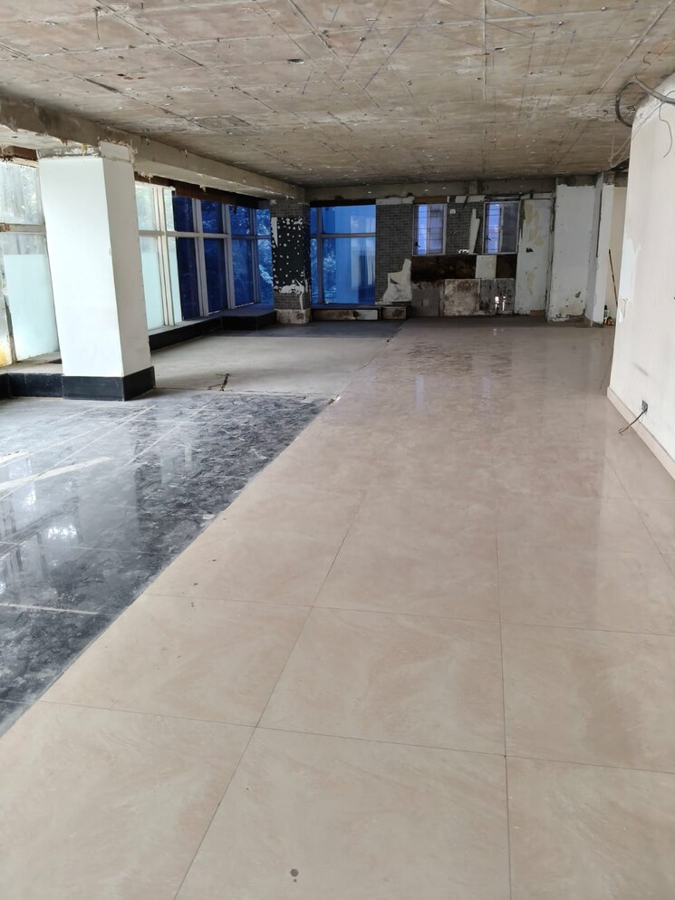 Room, lavelle road Commercial Office Space 3100 Sq.Ft. In Lavelle Road Bangalore 9021518