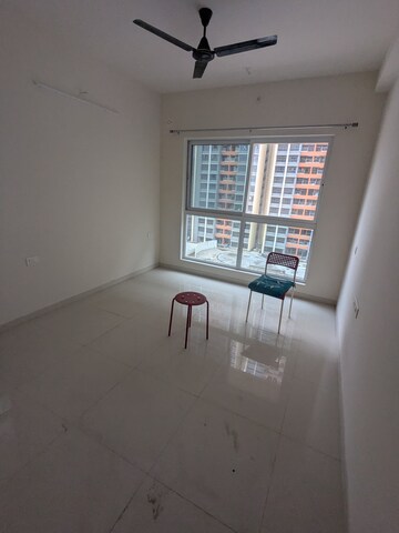 Room in 2 BHK Apartment at Godrej Green Cove, Mahalunge – for Rent