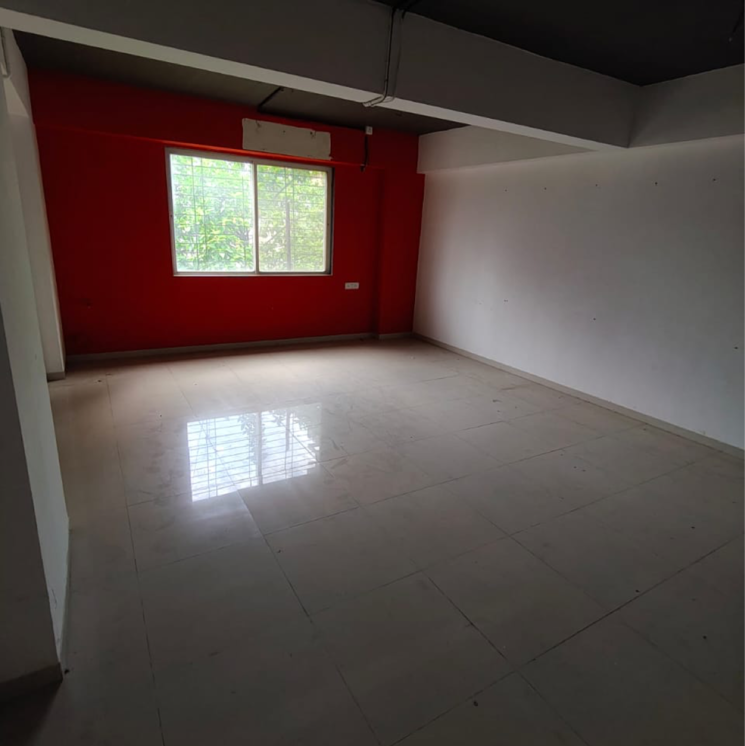 Room, sonigara-landmark Commercial Office Space 300 Sq.Ft. In Park Street Pune 9021576