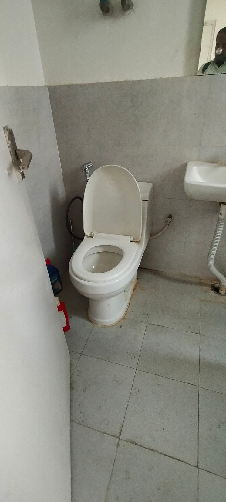 Bathroom, suncity-avenue-76 2 Bedroom 735 Sq.Ft. Apartment In Sector 76 Gurgaon 9021647