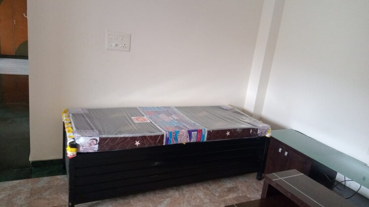 Bedroom, thane west Pg For Boys In Thane West 9021643