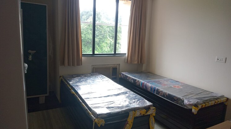 Bedroom, thane west Pg For Boys In Thane West 9021643
