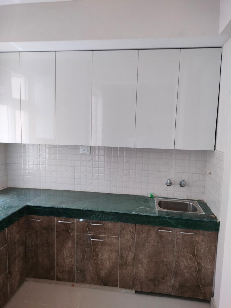 Kitchen, shree-vardhman-green-court 2 Bedroom 690 Sq.Ft. Apartment In Sector 90 Gurgaon 9021543