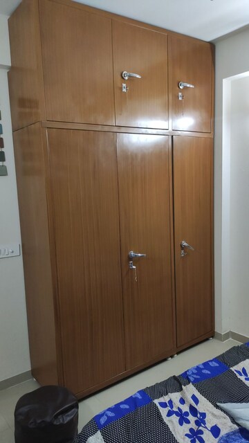 Furnished Amenities in 2 BHK Apartment at Shree Vardhman Green Court, Sector 90 – for Rent