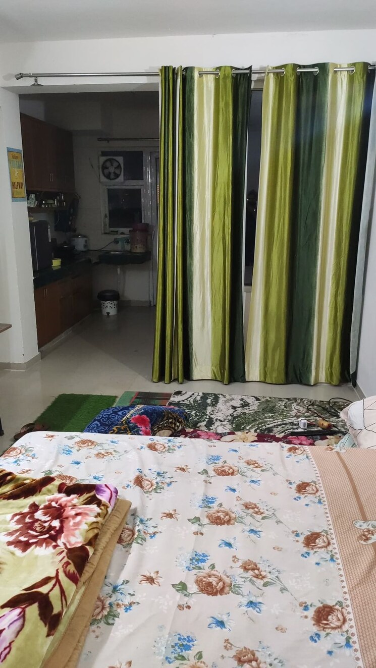 Bedroom, shree-vardhman-green-court 2 Bedroom 690 Sq.Ft. Apartment In Sector 90 Gurgaon 9021543