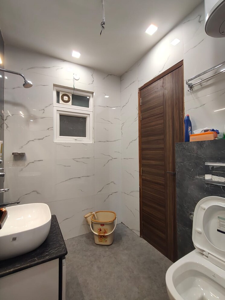 Bathroom, puri-kohinoor 3 Bedroom 1350 Sq.Ft. Builder Floor In Sector 89 Faridabad 9021675