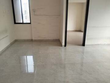 Room in 3.5 BHK Apartment at Harmony Signature Towers, Owale – for Rent