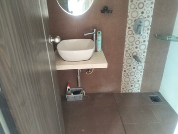 Bathroom in 3.5 BHK Apartment at Harmony Signature Towers, Owale – for Rent