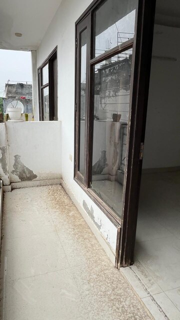 Balcony in 1 BHK Builder Floor at Ignou Road – for Rent