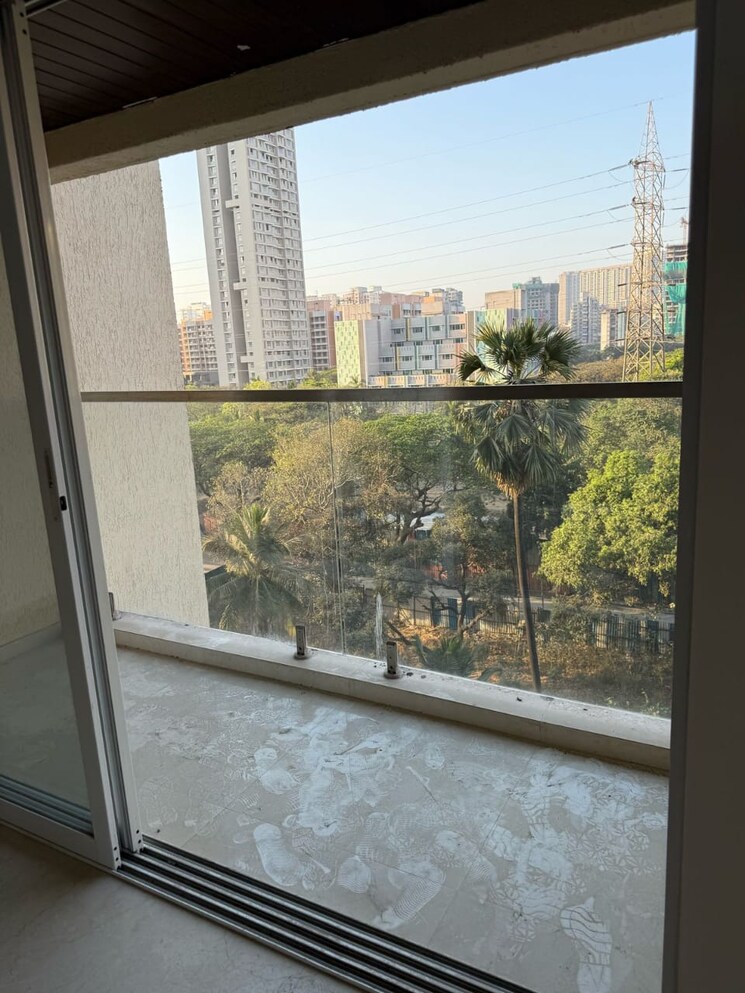 Balcony, goregaon west 3.5 Bedroom 1400 Sq.Ft. Apartment In Goregaon West Mumbai 9021641