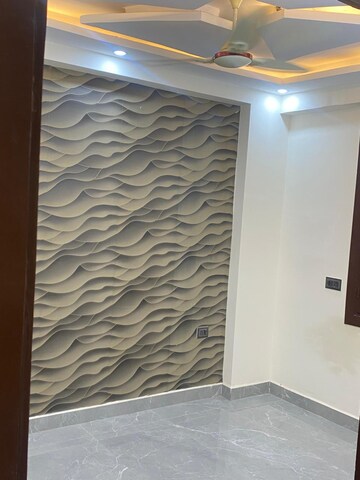 Room in 2 BHK Builder Floor at Aya Nagar – for Sale