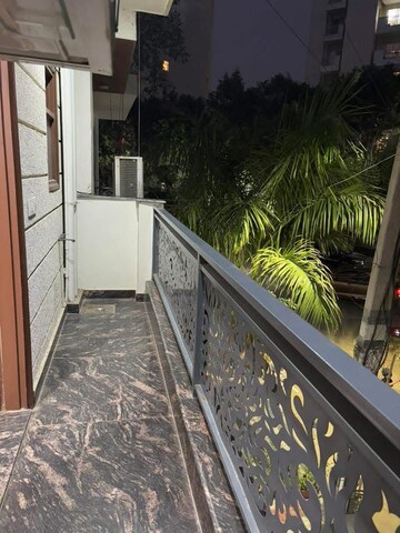 Balcony in 1 BHK Builder Floor at Sector 47 – for Rent