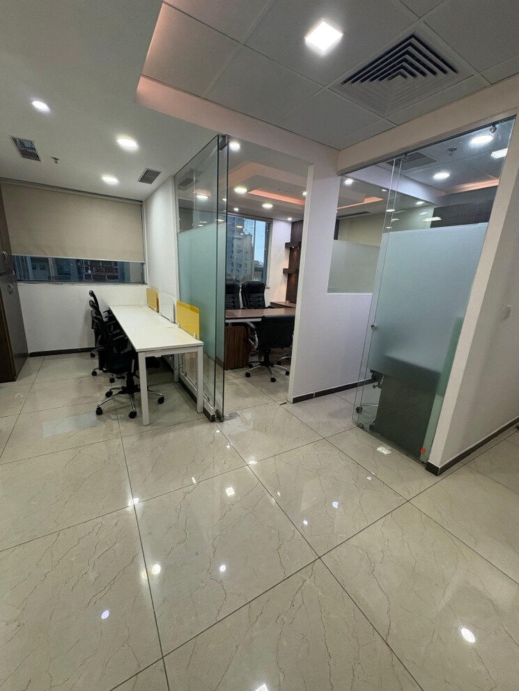 Team Area, sector 16 Commercial Office Space 900 Sq.Ft. In Sector 16 Noida 9021775