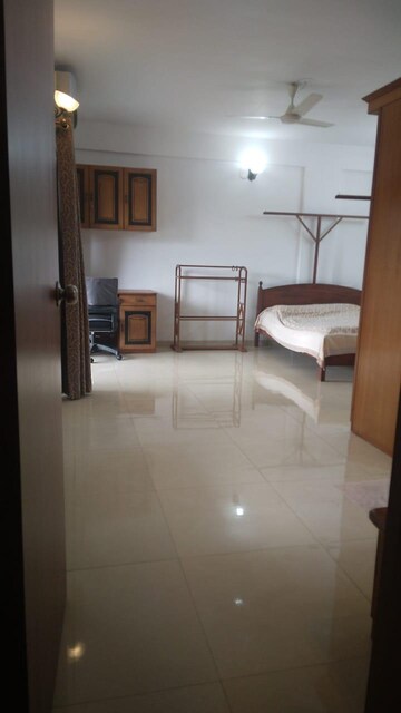 Living Room in 3 BHK Apartment at Siddharth Estates, Kalyani Nagar – for Rent