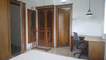 Room in 3 BHK Apartment at Siddharth Estates, Kalyani Nagar – for Rent