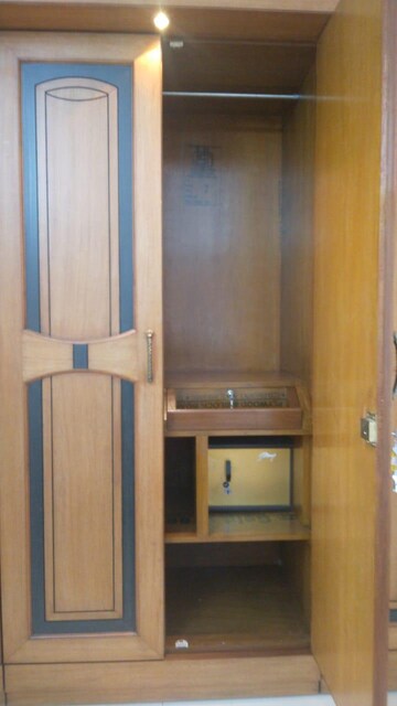 Furnished Amenities in 3 BHK Apartment at Siddharth Estates, Kalyani Nagar – for Rent
