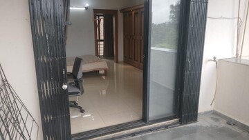Room in 3 BHK Apartment at Siddharth Estates, Kalyani Nagar – for Rent