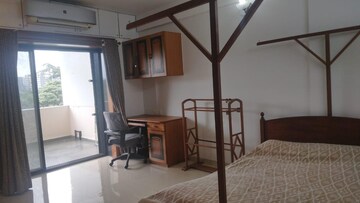 Room in 3 BHK Apartment at Siddharth Estates, Kalyani Nagar – for Rent