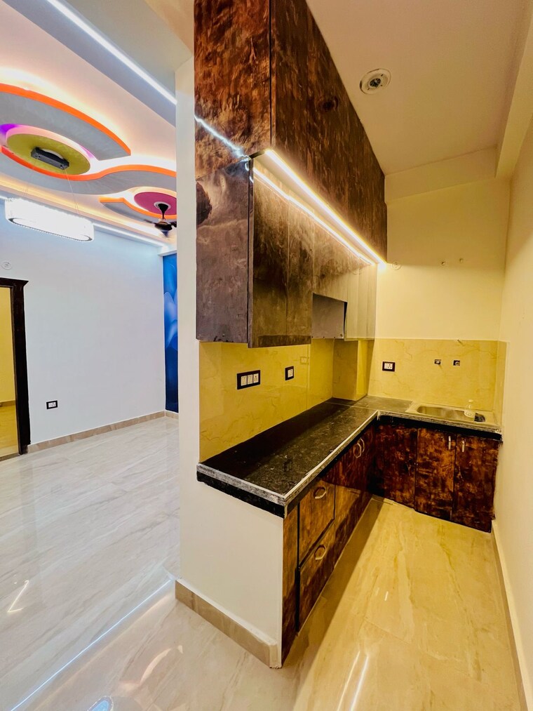 Kitchen, arjan garh 3 Bedroom 950 Sq.Ft. Builder Floor In Arjan Garh Delhi 9021754