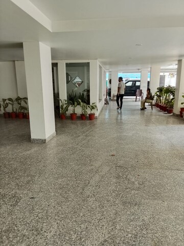 Parking in 4 BHK Builder Floor at Green Park Extension – for Rent