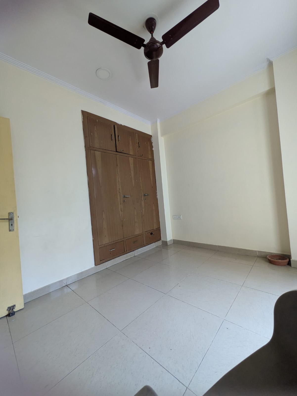 2 BHK 610 Sq.Ft. Apartment in Mahagun Mantra I