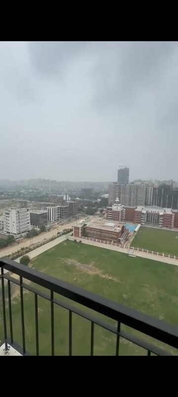 Swimming Pool in 3 BHK Apartment at Amrapali Dream Valley, Tech Zone 4 Greater Noida – for Rent