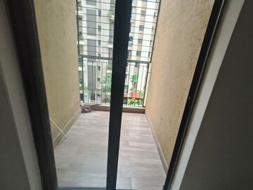 Building Lobby in 1.5 BHK Apartment at Lodha Palava City Lakeshore Greens, Dombivli East – for Sale