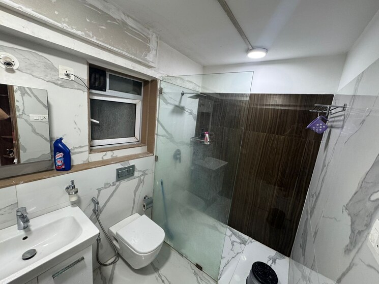 Bathroom, rna-ng-eclat 2 Bedroom 864 Sq.Ft. Apartment In Andheri West Mumbai 9021921