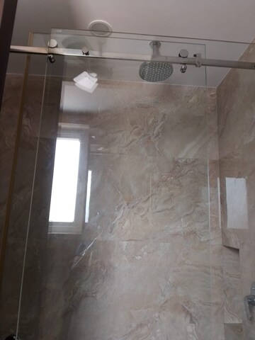 Room in 4 BHK Builder Floor at Green Park Extension – for Rent